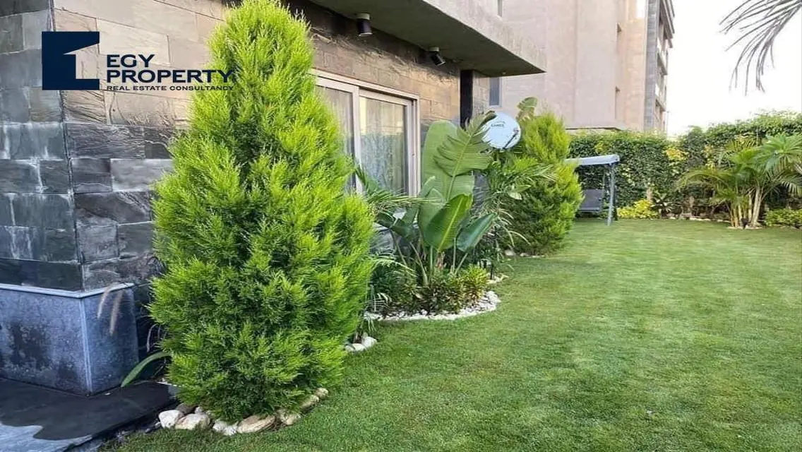 شقة فاخرة بـ 3 غرف نوم مع حديقة خاصة