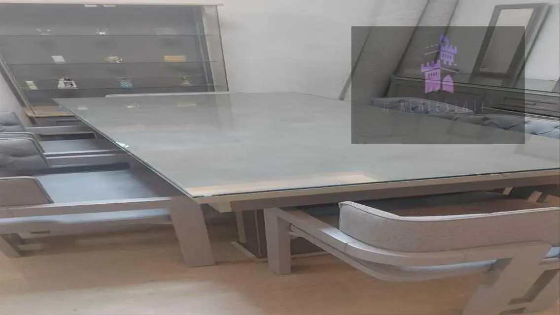 Luxury 3-Bedroom Apartment in the Heart of the City