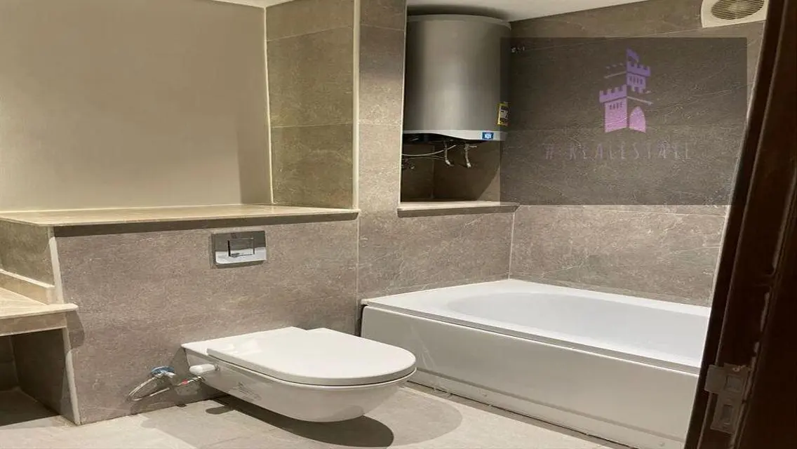 Luxury 3-Bedroom Apartment in the Heart of the City