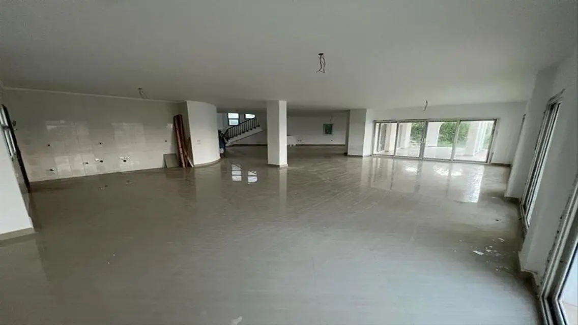 Luxury Villa Overlooking Lakes for Sale