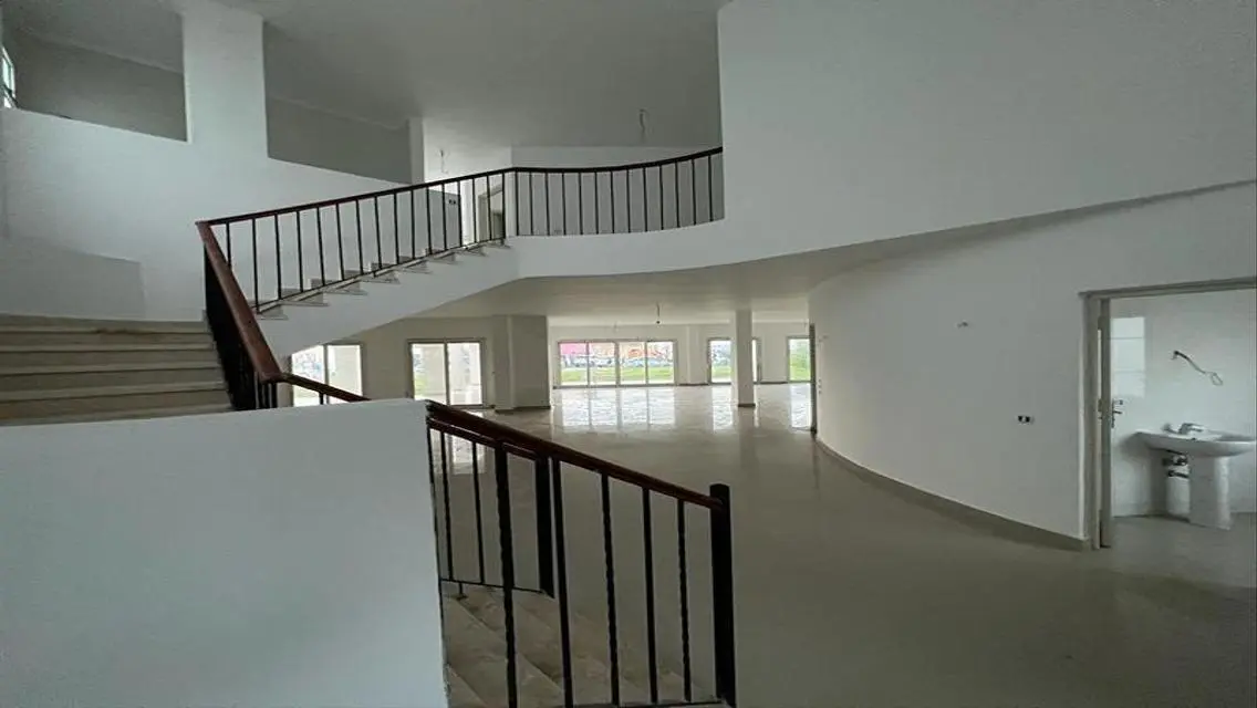 Luxury Villa Overlooking Lakes for Sale