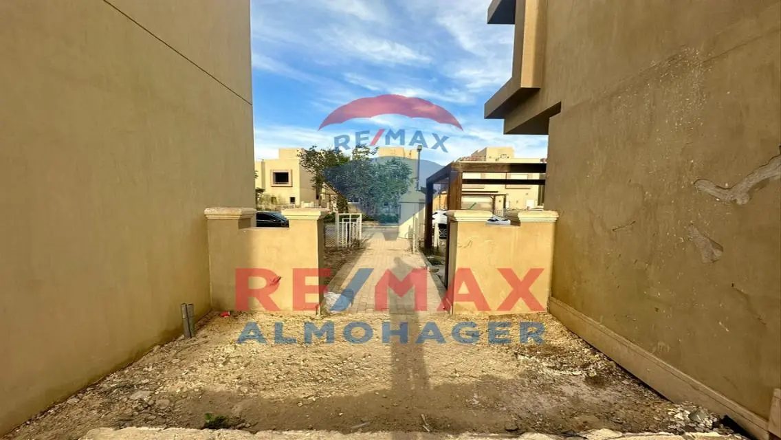 Luxury Villa with Private Garden for Sale