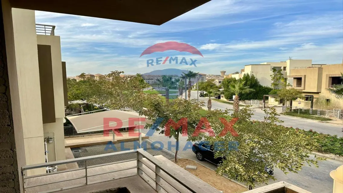 Luxury Villa with Private Garden for Sale