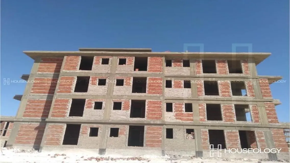 Luxurious 4-Bedroom Home with Guest Suite - Houseology