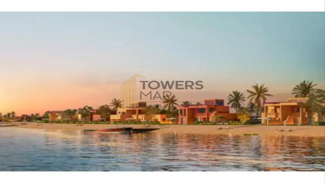 Luxury Apartment Overlooking Lakes