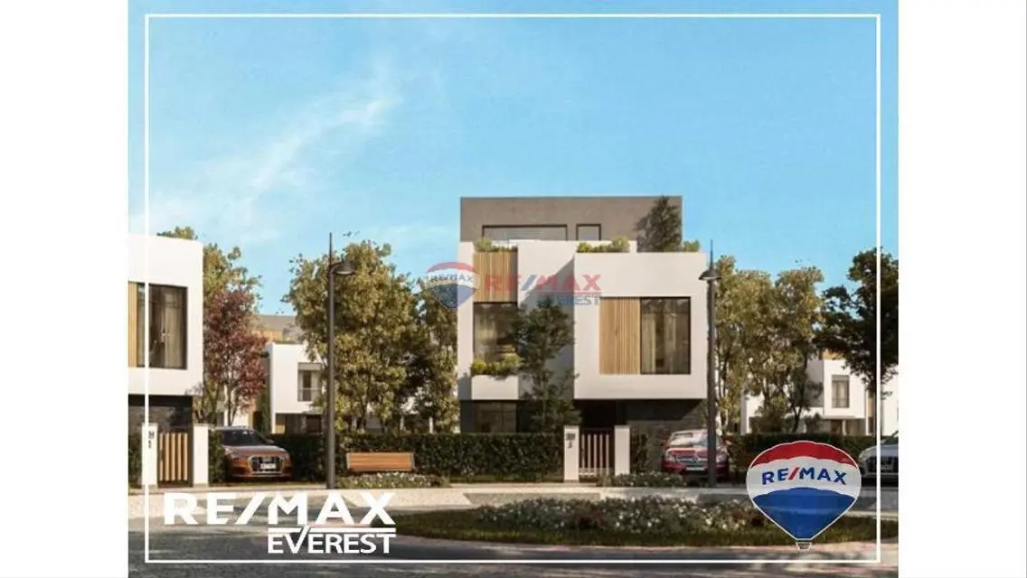 Luxurious Apartment with Private Garden and Maid Room