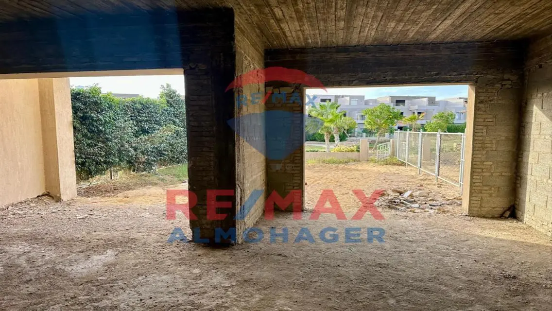 Luxury Apartment in Al-Mohager with Private Garden