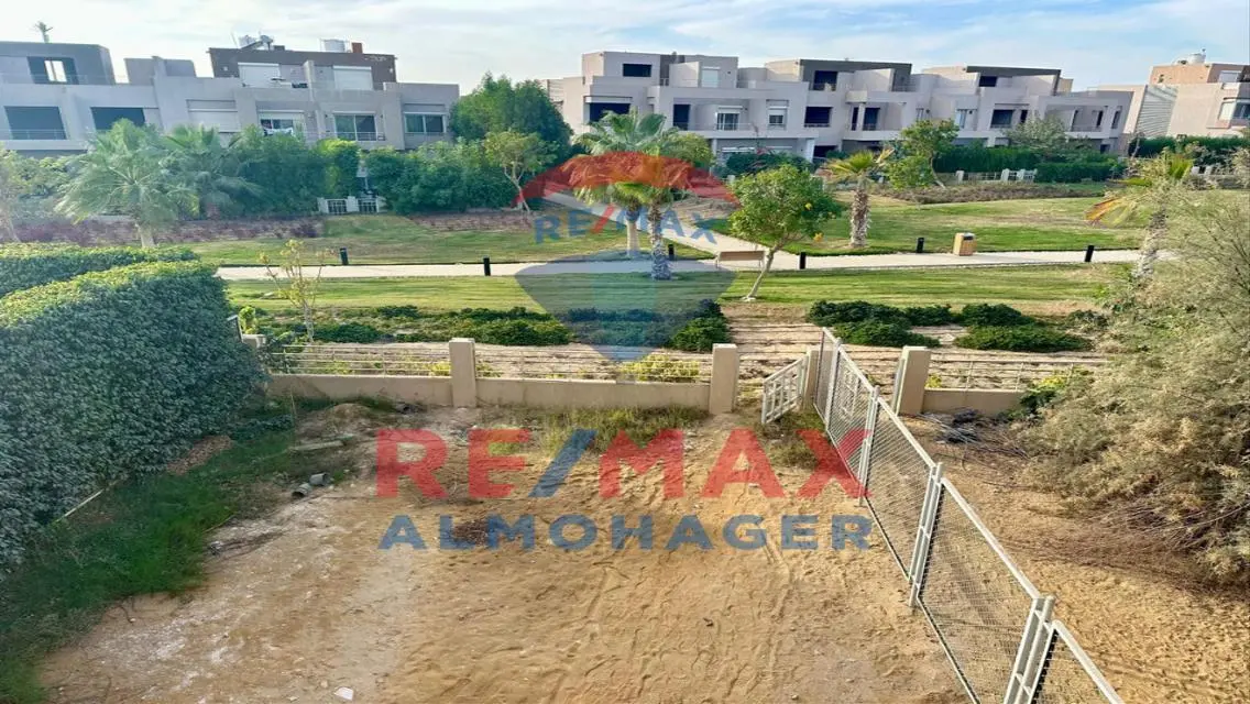 Luxury Apartment in Al-Mohager with Private Garden