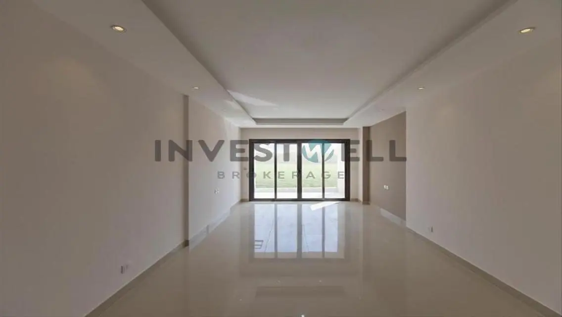 Luxury Apartment in Palm Hills