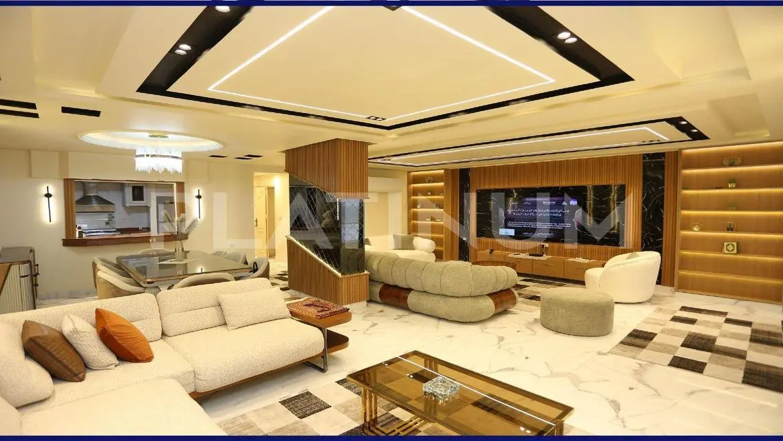 Luxury Apartment with Balcony Overlooking Lakes