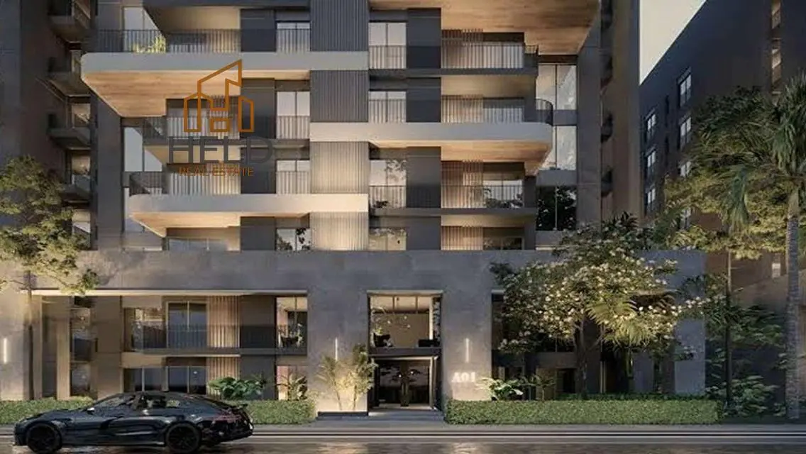 Luxury Apartment Overlooking Lakes