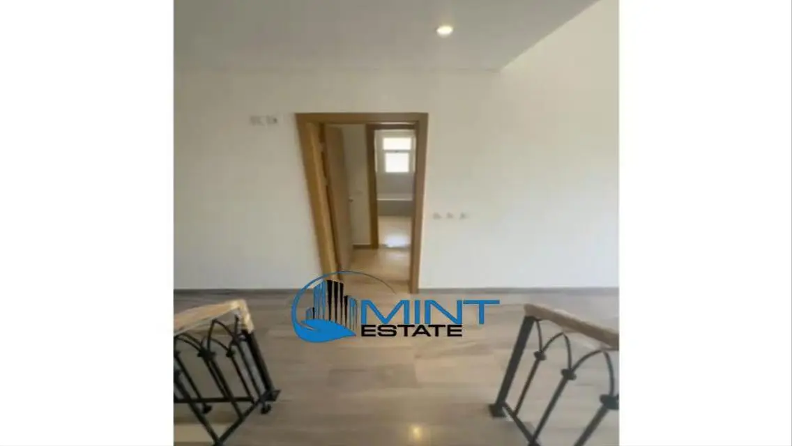 Luxury Apartment 340 sqm with Balcony and Shared Swimming Pools