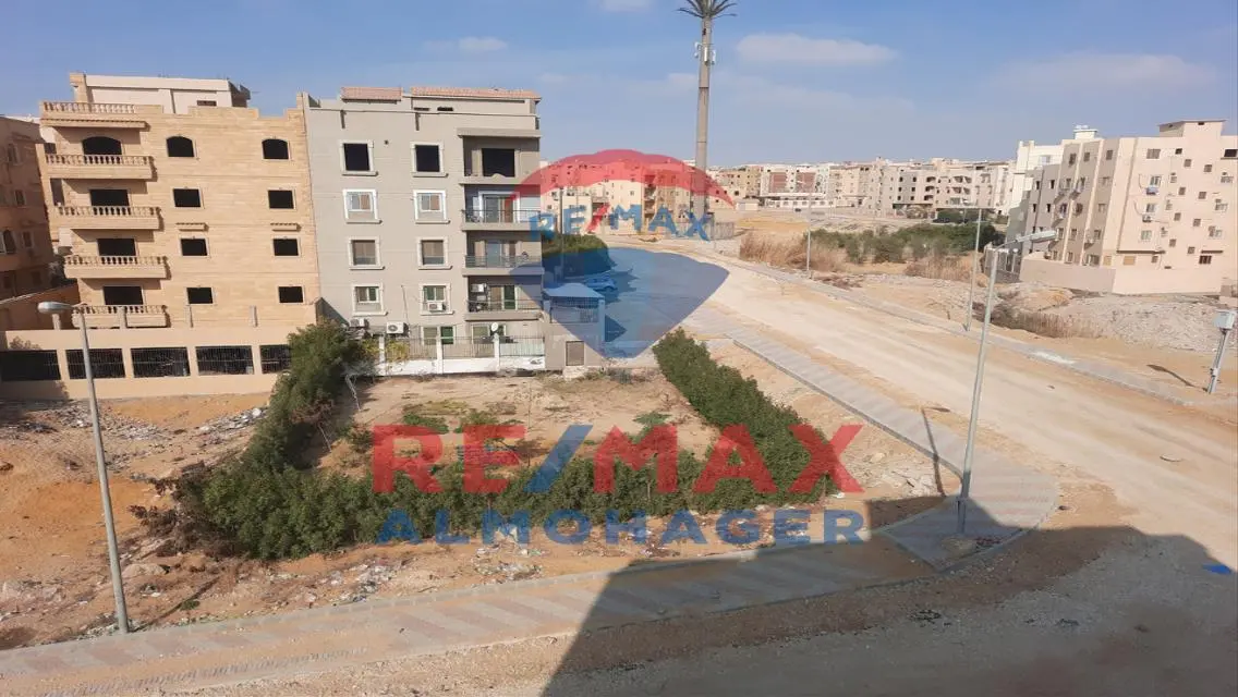 شقة فاخرة للبيع بمساحة 1500 متر