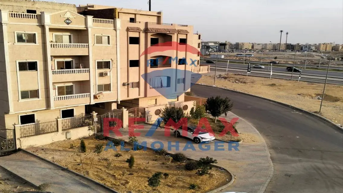 شقة فاخرة للبيع بمساحة 1500 متر