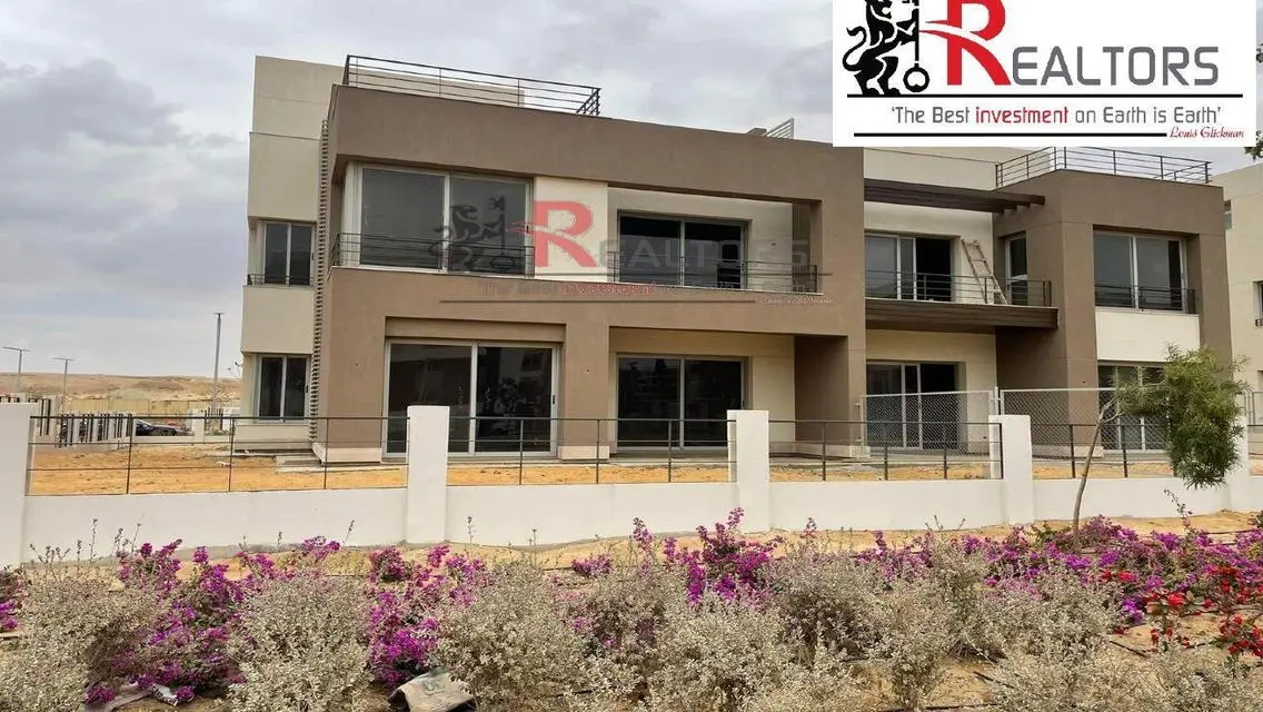 شقة فاخرة 4 غرف نوم مع شرفة وحارس أمن