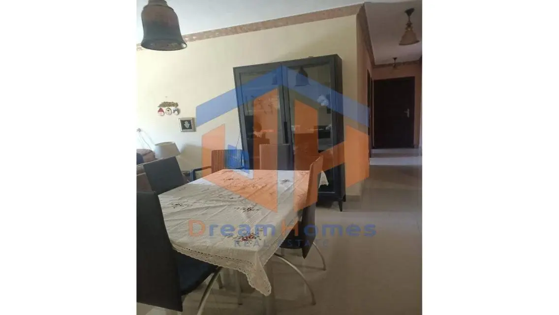 شقة للإيجار في B11 - 20000 جنيه