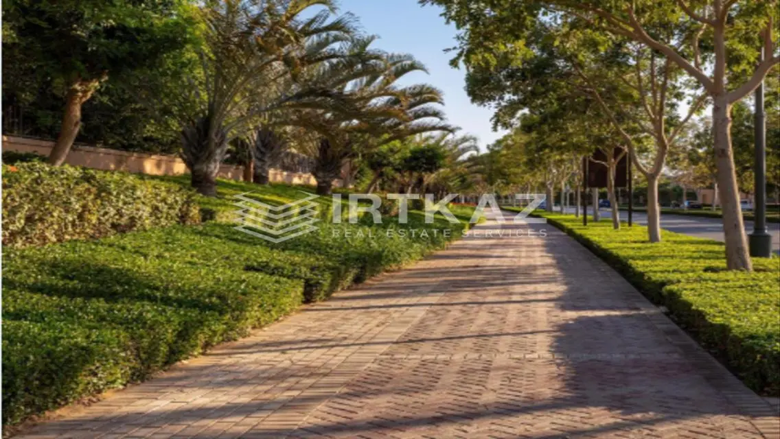 Luxury Property with Stunning Lake View