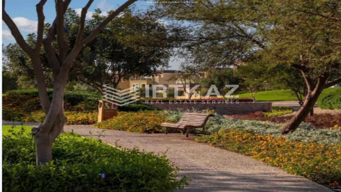 Luxury Property with Stunning Lake View