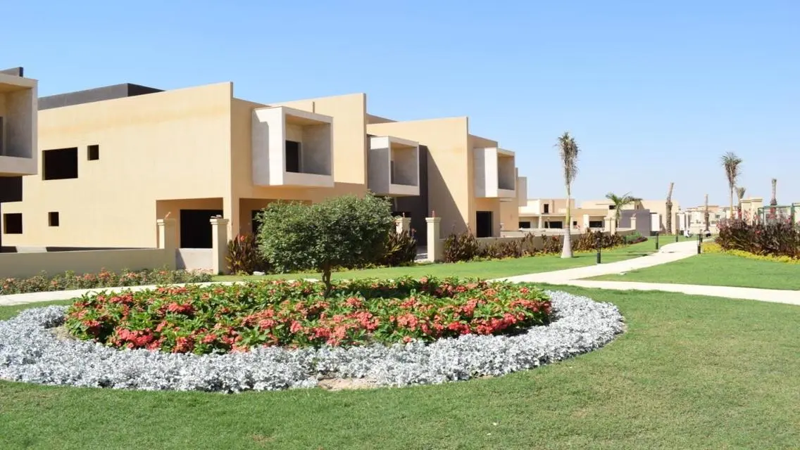 فيلا فاخرة للبيع مع إطلالة ساحرة