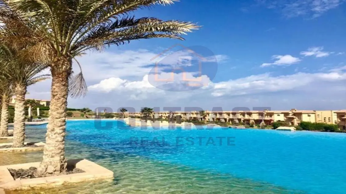 Stunning Villa with Spacious Private Garden