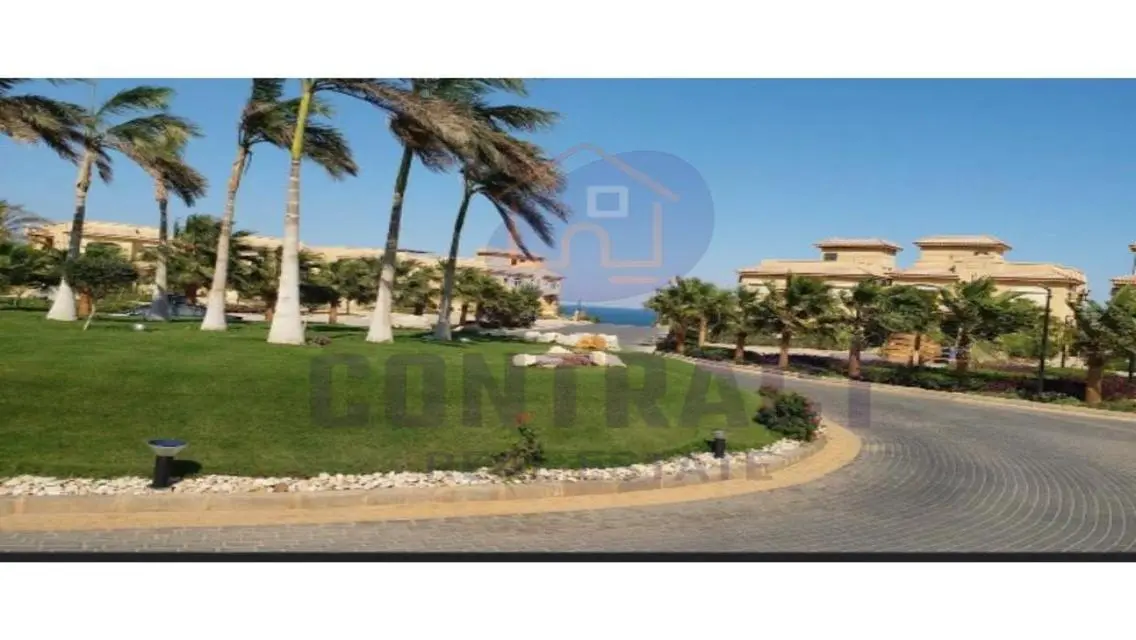 Stunning Villa with Spacious Private Garden