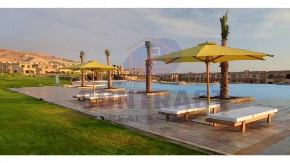 Stunning Villa with Spacious Private Garden