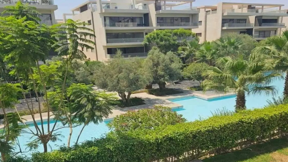 شقة مطلة على البحيرة في ريزيدنس البحيرة