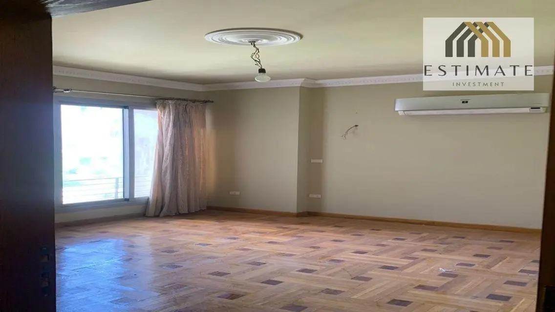 Stunning Apartment with 185 Sq. Meters