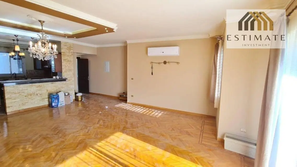 Stunning Apartment with 185 Sq. Meters