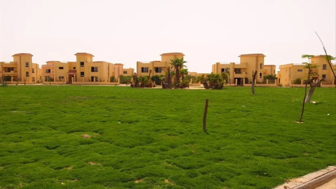 Luxury House for Sale with Spacious Private Garden