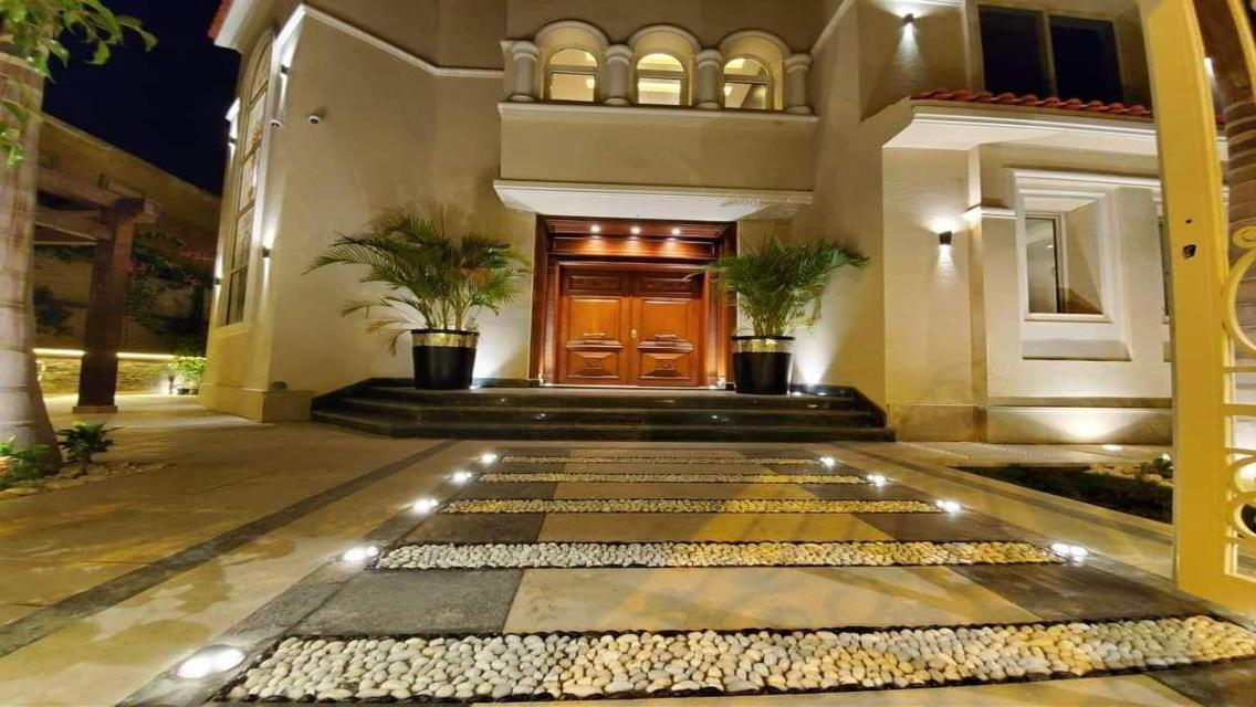 فيلا فاخرة للبيع - 385 بحيرة Swan