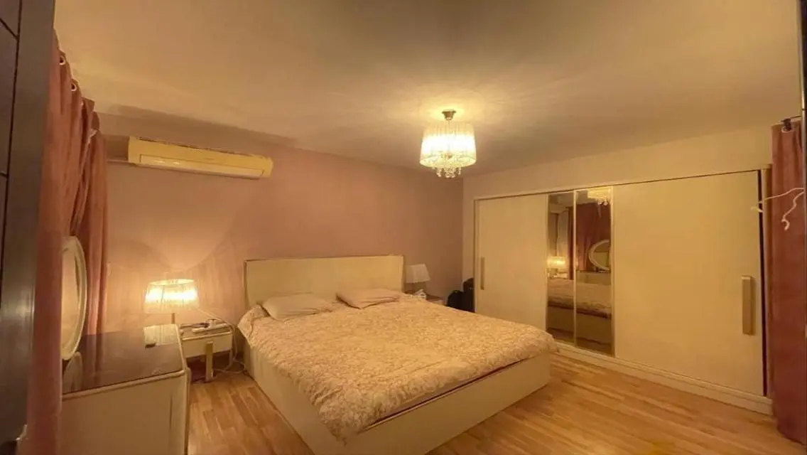 Luxurious villa in the heart of the city