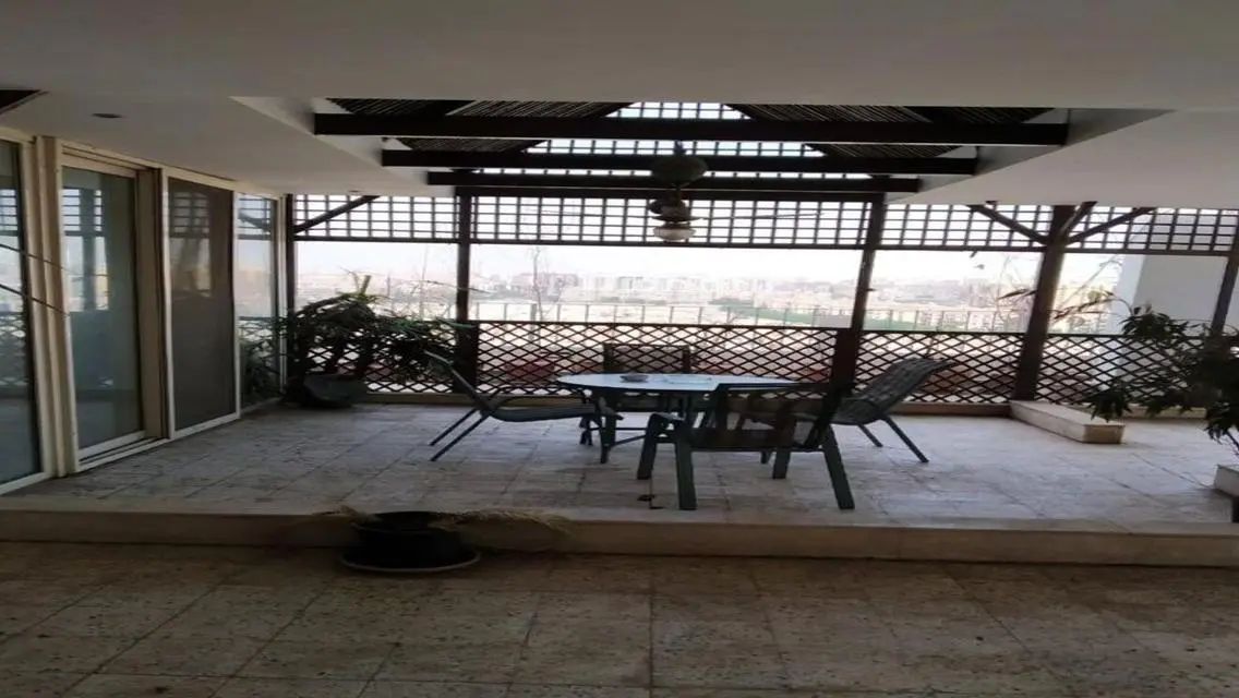 شقة فاخرة للبيع في موقع متميز