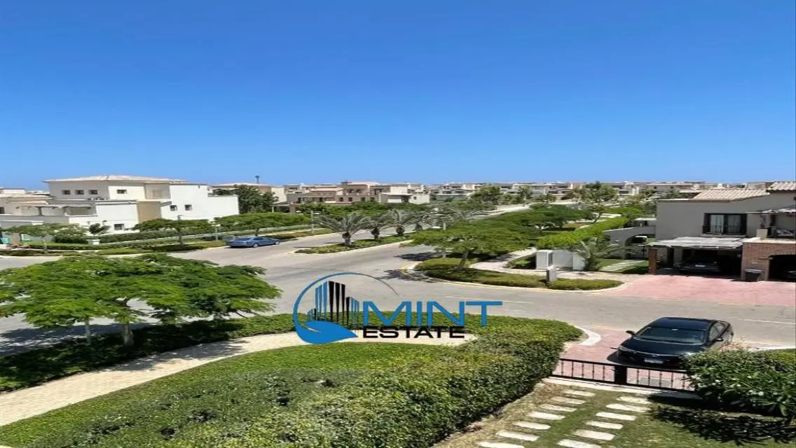 Luxurious Villa with Private Garden and Shared Pool