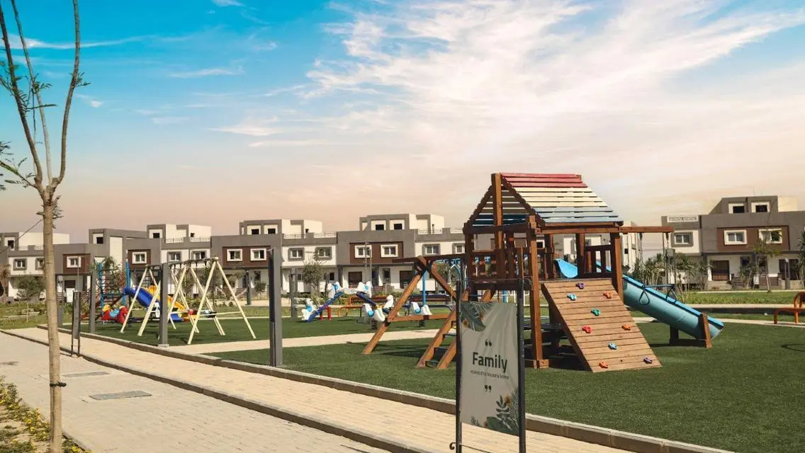 شقة سكنية فاخرة في نايا ويست 140
