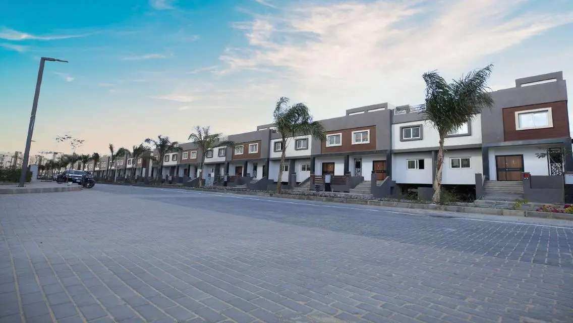 شقة سكنية فاخرة في نايا ويست 140