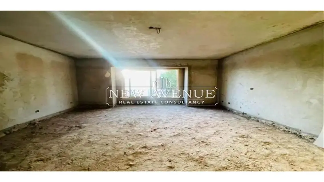 Stunning 4-Bedroom Apartment in Prime Location
