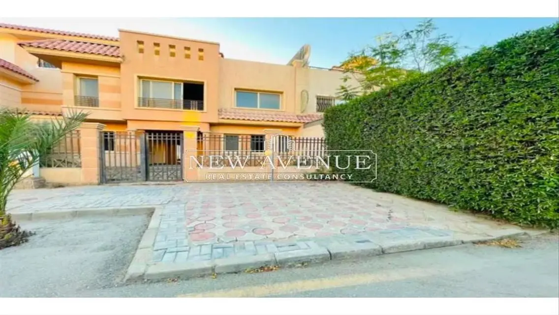 Stunning 4-Bedroom Apartment in Prime Location