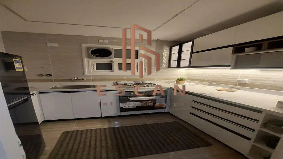 شقة فاخرة للإيجار - B12