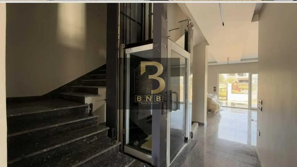 Luxury Apartment with Lake View in a Quiet Area
