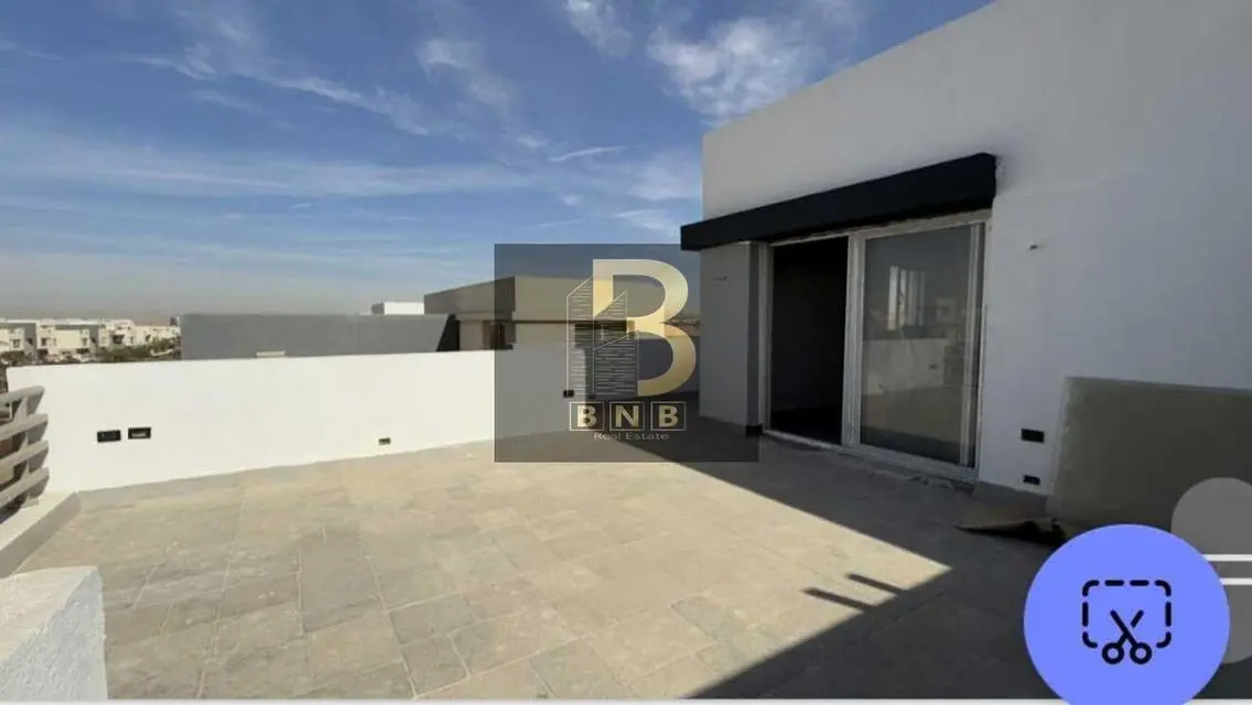 Luxury Apartment with Lake View in a Quiet Area