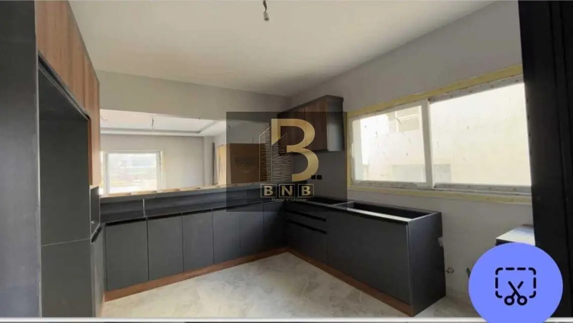 Luxury Apartment with Lake View in a Quiet Area