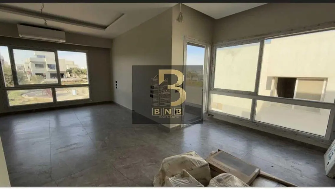 Luxury Apartment with Lake View in a Quiet Area
