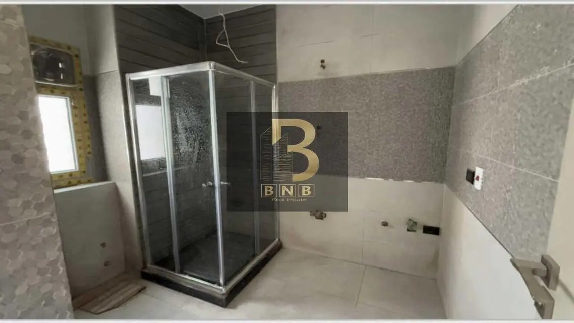 Luxury Apartment with Lake View in a Quiet Area