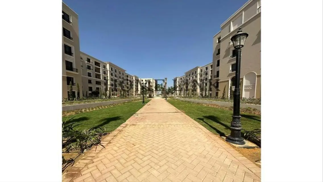 Stunning Villa in Village West with Full Amenities