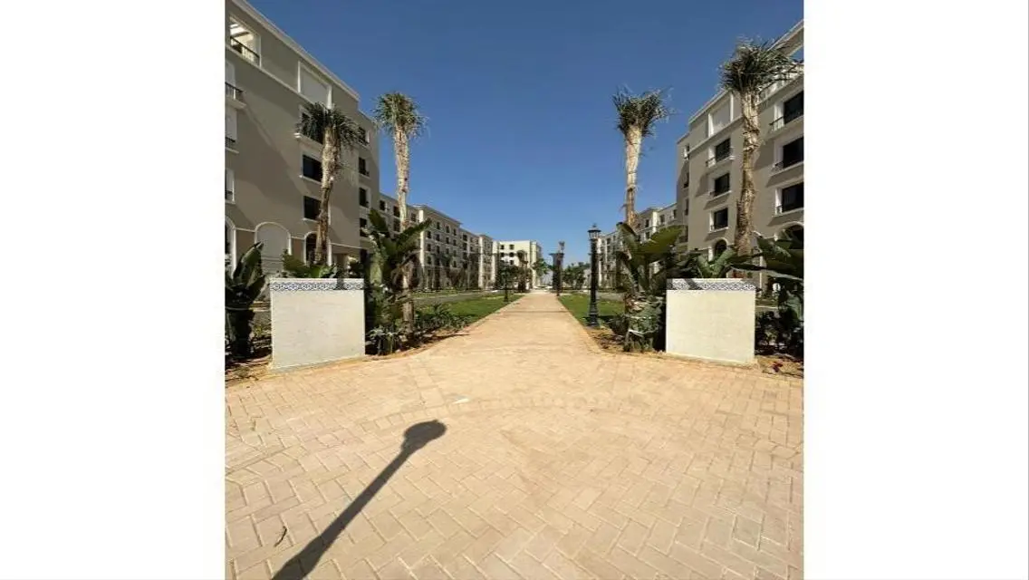 Stunning Villa in Village West with Full Amenities