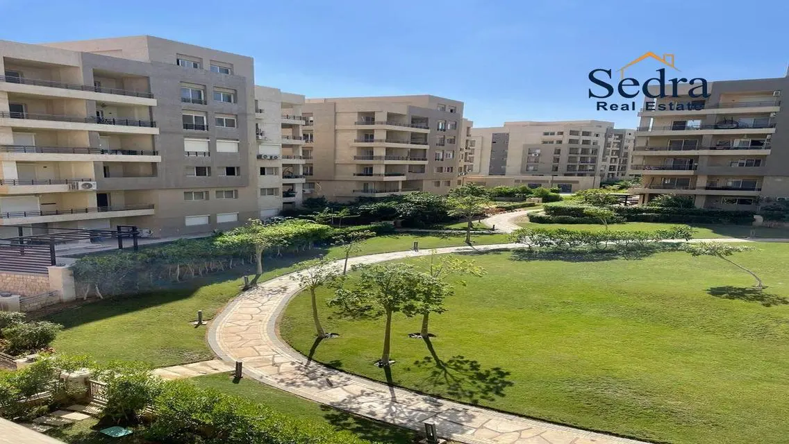 Stunning 3-Bedroom Apartment for Sale by the Lakes