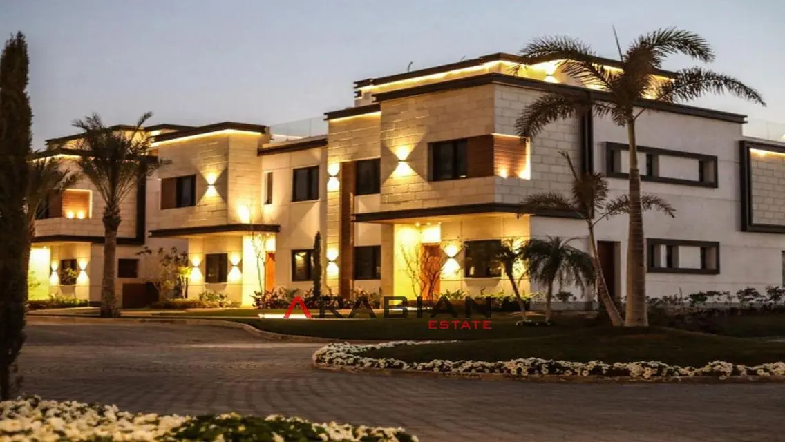 Luxury Apartment with 320 sqm Overlooking Lakes
