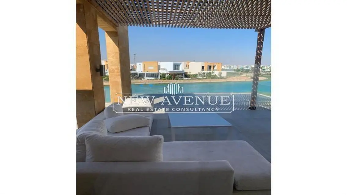 Luxury Villa for Sale with Private Garden and Stunning View