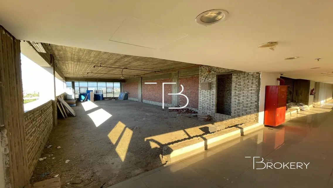 Administrative Office for Rent - 300 Sqm in October Next to Palm Hills
